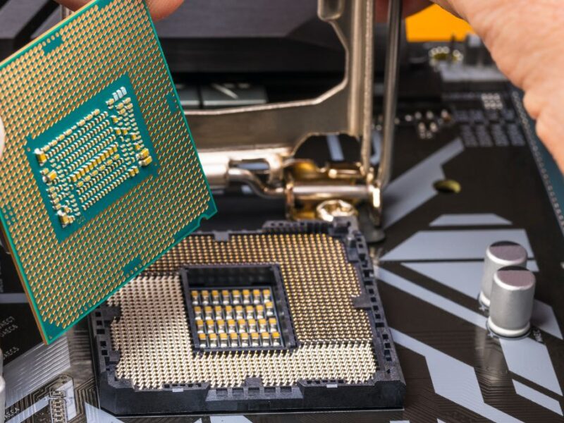 What Is a Microprocessor and How Is It Used?