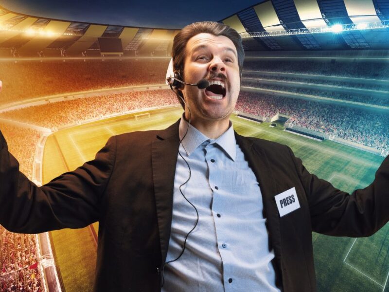 Steps To Take if You Want to Become a Sports Announcer