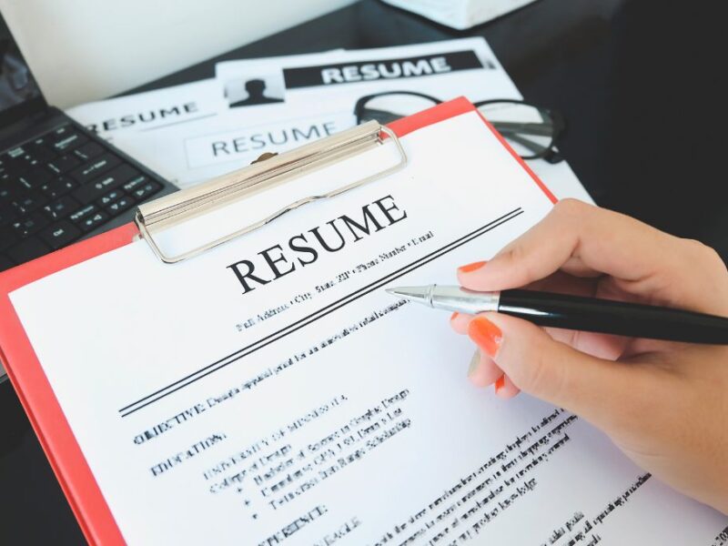 Job Seeker’s Guide: How To Create a Stand-Out Resume