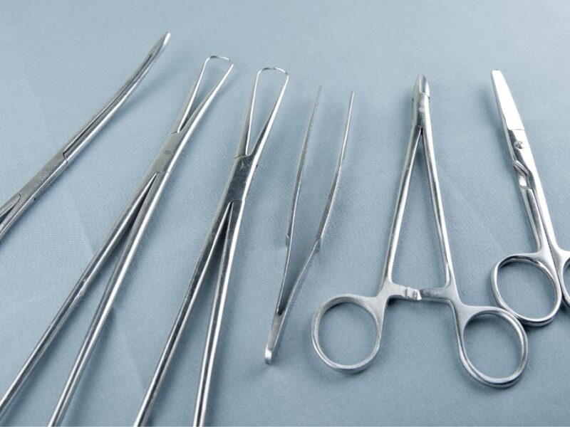 How Do Medical Facilities Keep Instruments Clean?
